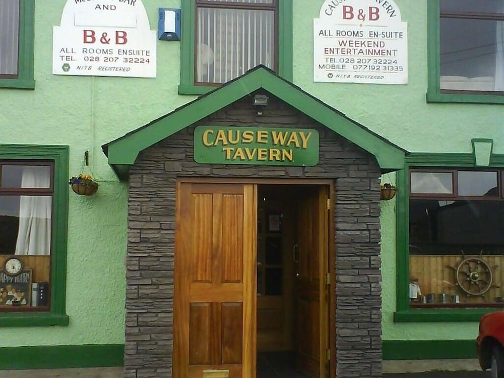 Causeway Tavern Bed & Breakfast Bushmills Exteriér fotografie